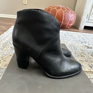 Vince Camuto Franell Bootie-Black